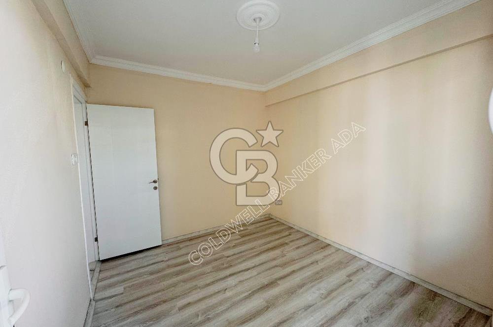 Kuşadası Merkezde Hem Yaşam Hem Gelir İçin İdeal Satılık 6+1 Villa Ve 2+1 Müştemilatı