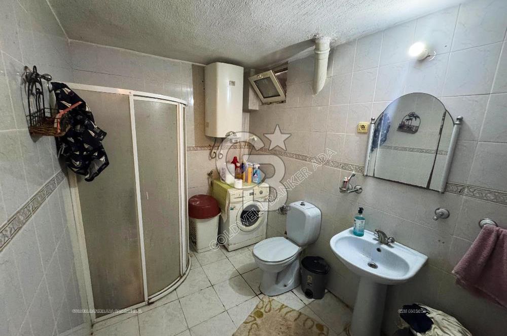 Kuşadasında Konumuyla ÖneÇıkan Satılık Bahçeli Ve Ferah 3+1Daire