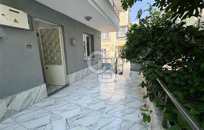 Kuşadası Merkezde Hem Yaşam Hem Gelir İçin İdeal Satılık 6+1 Villa Ve 2+1 Müştemilatı