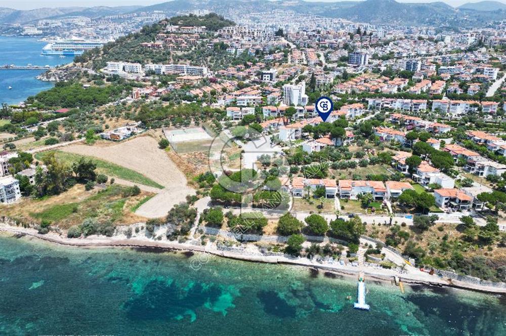 Kuşadasında Konumuyla ÖneÇıkan Satılık Bahçeli Ve Ferah 3+1Daire