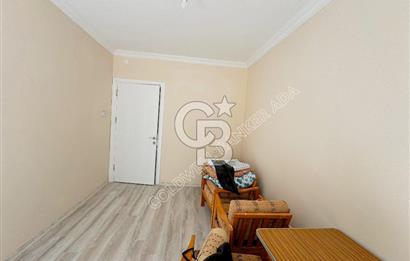 Kuşadası Merkezde Hem Yaşam Hem Gelir İçin İdeal Satılık 6+1 Villa Ve 2+1 Müştemilatı