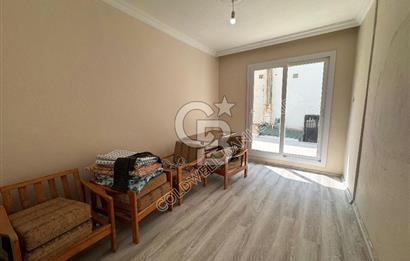 Kuşadası Merkezde Hem Yaşam Hem Gelir İçin İdeal Satılık 6+1 Villa Ve 2+1 Müştemilatı