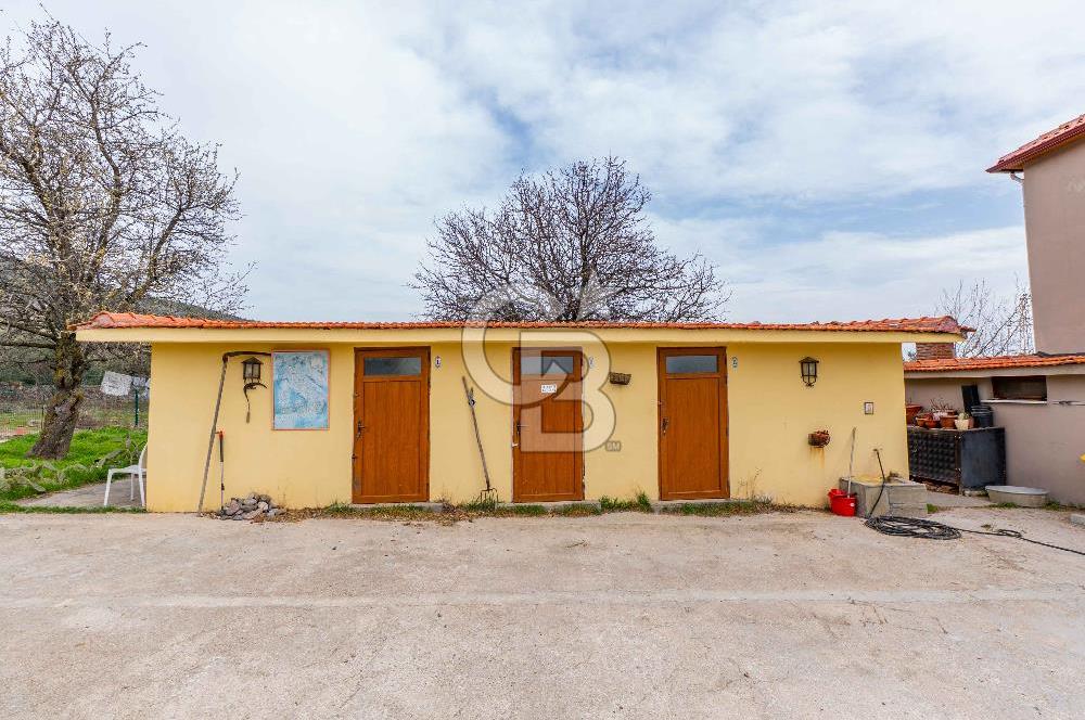 ÇANAKKALE AYVACIK SAZLI KÖYÜ 6.250 M2 ARSA VE TAŞ EV