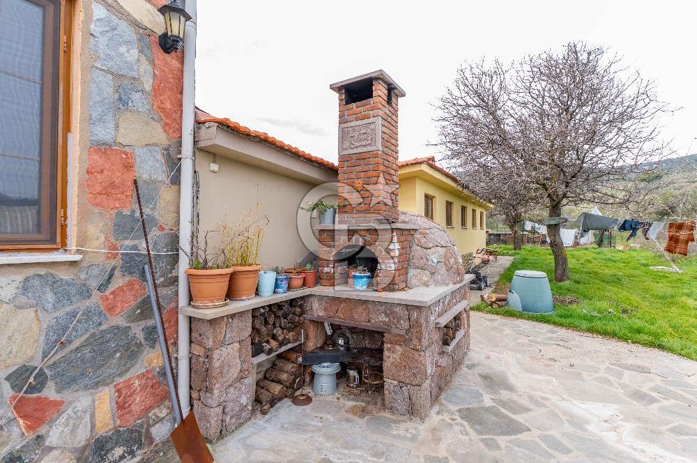 ÇANAKKALE AYVACIK SAZLI KÖYÜ 6.250 M2 ARSA VE TAŞ EV