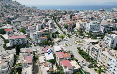 Kuşadası Merkezde Hem Yaşam Hem Gelir İçin İdeal Satılık 6+1 Villa Ve 2+1 Müştemilatı