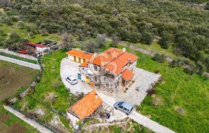 ÇANAKKALE AYVACIK SAZLI KÖYÜ 6.250 M2 ARSA VE TAŞ EV