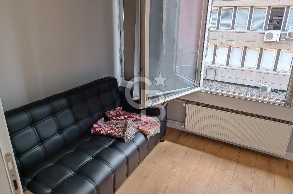 MODA ÇARŞISINDA, YAPILI VE BAKIMLI, 1+1 SATILIK OFİS