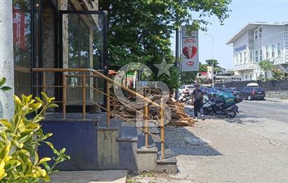 FENERBAHÇE STADININ KARŞISINDA GENİŞ DIŞ ALANLI DÜKKAN 