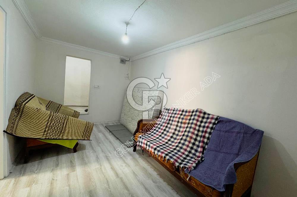 Kuşadası Merkezde Hem Yaşam Hem Gelir İçin İdeal Satılık 6+1 Villa Ve 2+1 Müştemilatı