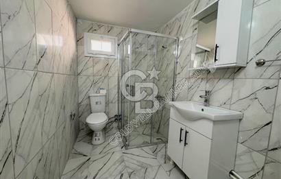 Kuşadası Merkezde Hem Yaşam Hem Gelir İçin İdeal Satılık 6+1 Villa Ve 2+1 Müştemilatı