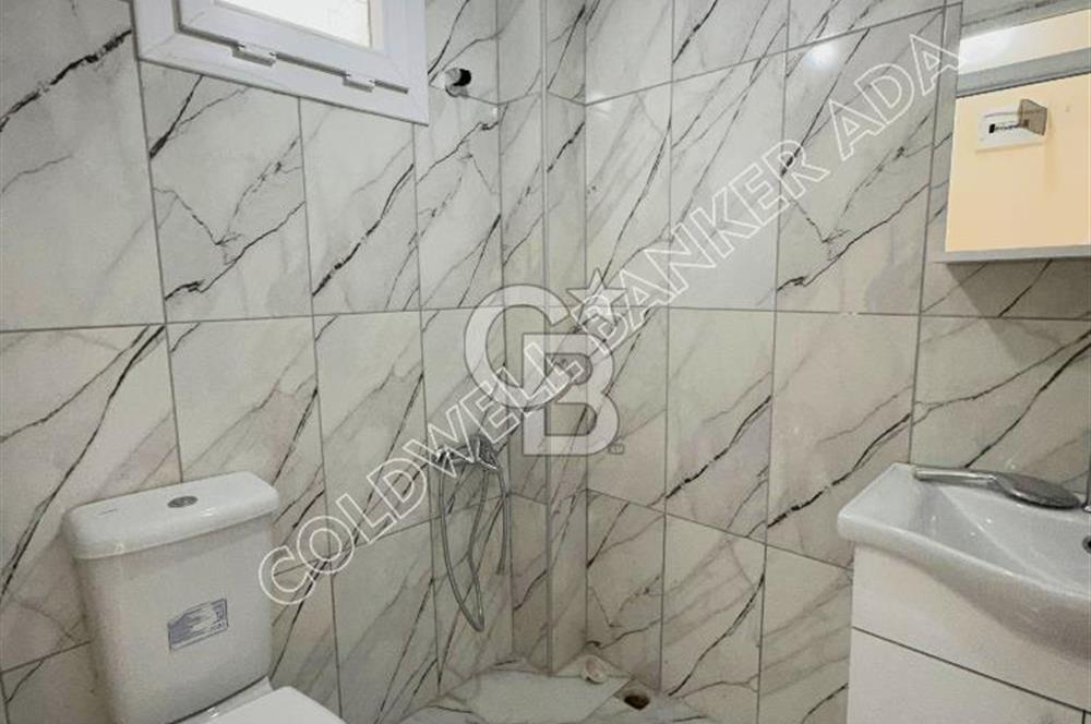 Kuşadası Merkezde Hem Yaşam Hem Gelir İçin İdeal Satılık 6+1 Villa Ve 2+1 Müştemilatı