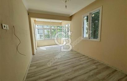 Kuşadası Merkezde Hem Yaşam Hem Gelir İçin İdeal Satılık 6+1 Villa Ve 2+1 Müştemilatı
