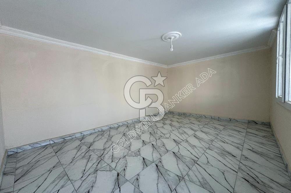 Kuşadası Merkezde Hem Yaşam Hem Gelir İçin İdeal Satılık 6+1 Villa Ve 2+1 Müştemilatı