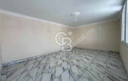 Kuşadası Merkezde Hem Yaşam Hem Gelir İçin İdeal Satılık 6+1 Villa Ve 2+1 Müştemilatı