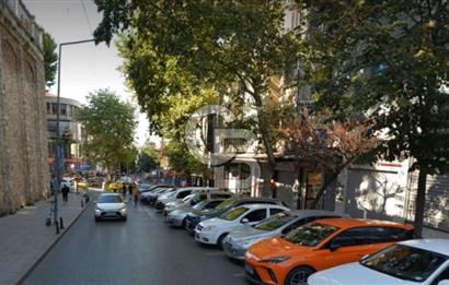 EMİNÖNÜ MERCAN' DA 30M2, KİRACISIZ SATILIK DÜKKAN