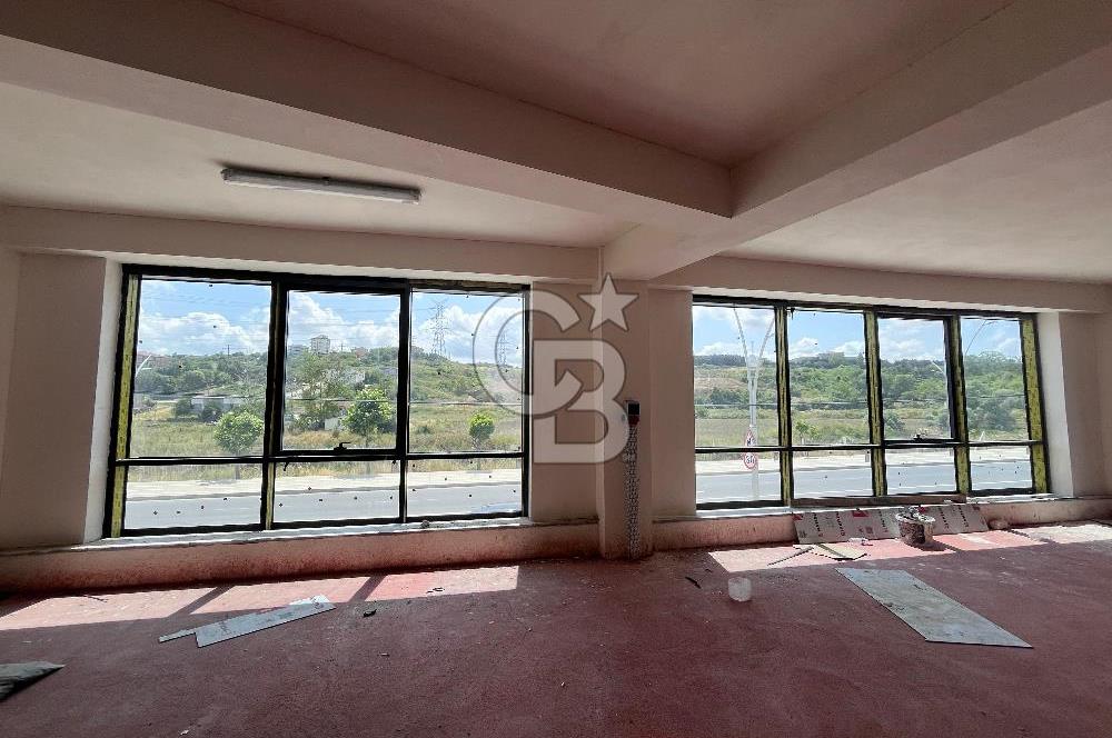 HADIMKÖY 899 M² CADDE ÜZERİ 5 KATLI KİRALIK PLAZA
