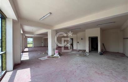 HADIMKÖY 899 M² CADDE ÜZERİ 5 KATLI KİRALIK PLAZA