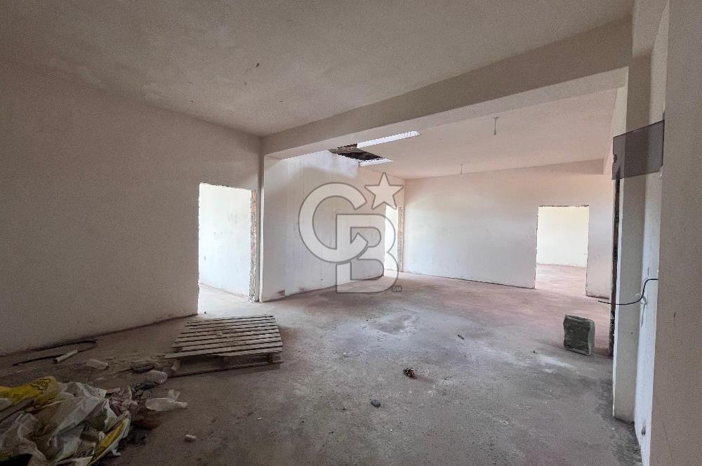 HADIMKÖY 899 M² CADDE ÜZERİ 5 KATLI KİRALIK PLAZA