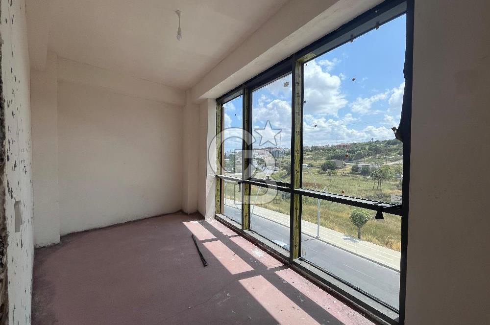 HADIMKÖY 899 M² CADDE ÜZERİ 5 KATLI KİRALIK PLAZA