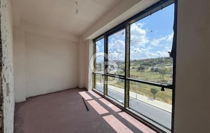 HADIMKÖY 899 M² CADDE ÜZERİ 5 KATLI KİRALIK PLAZA