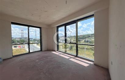 HADIMKÖY 899 M² CADDE ÜZERİ 5 KATLI KİRALIK PLAZA