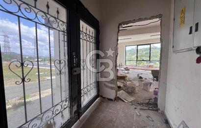 HADIMKÖY 899 M² CADDE ÜZERİ 5 KATLI KİRALIK PLAZA