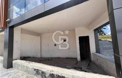 HADIMKÖY 899 M² CADDE ÜZERİ 5 KATLI KİRALIK PLAZA