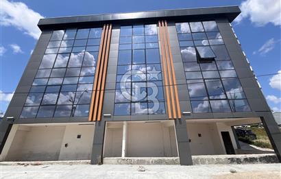 HADIMKÖY 899 M² CADDE ÜZERİ 5 KATLI KİRALIK PLAZA