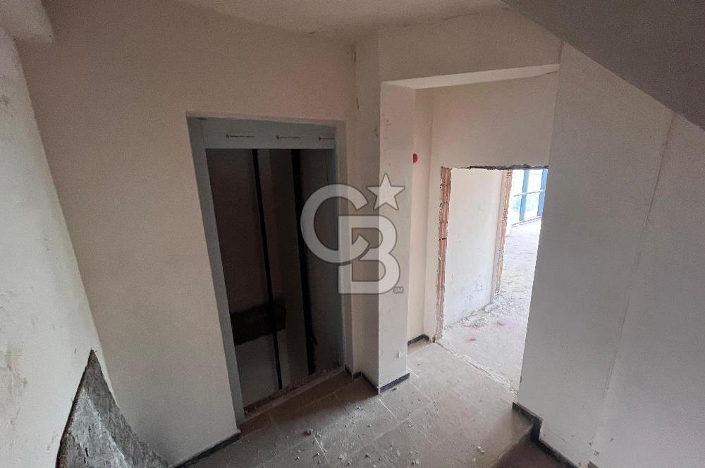 HADIMKÖY 899 M² CADDE ÜZERİ 5 KATLI KİRALIK PLAZA