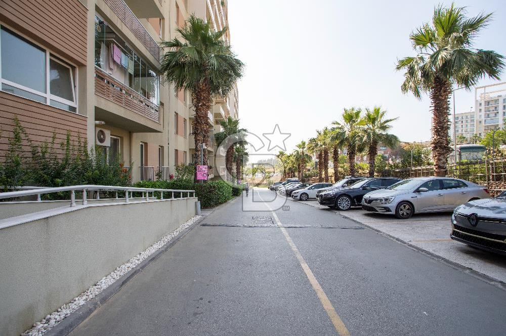 Karşıyaka Soyak Siesta Sitesinde Satılık 2+1 C Tip Daire