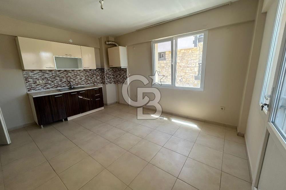Foça Kazım Dirik Mahallesinde 1+1 Kiralık Daire