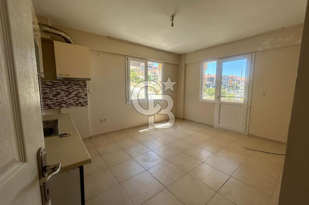 Foça Kazım Dirik Mahallesinde 1+1 Kiralık Daire