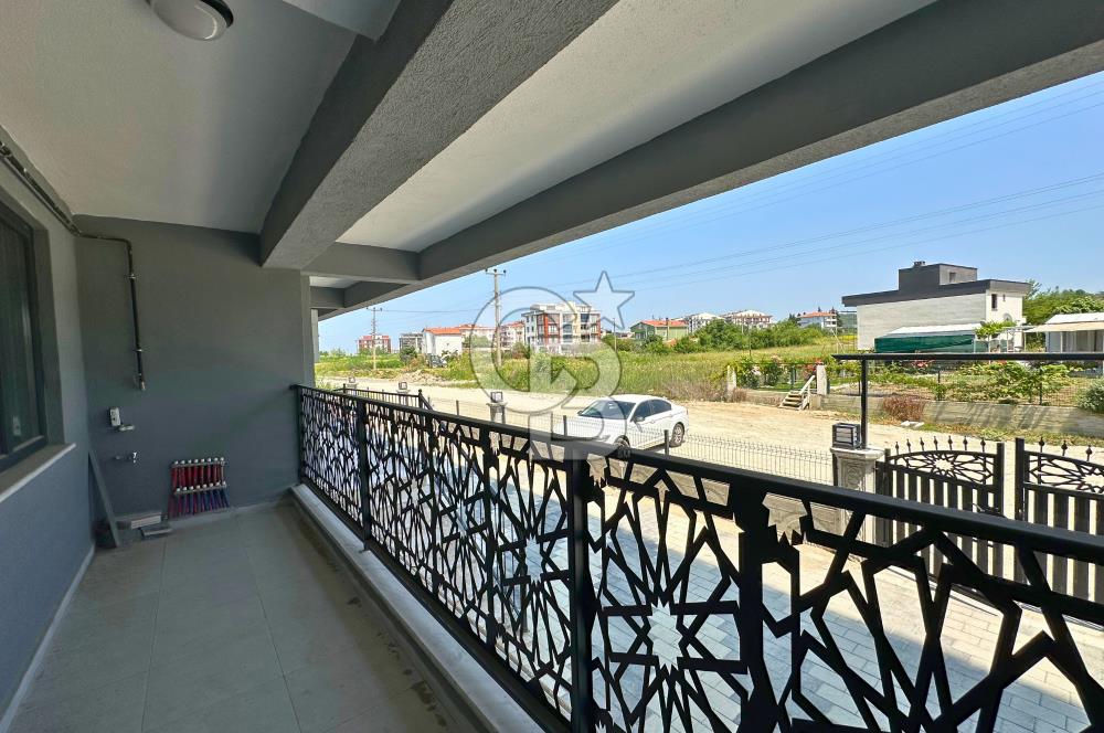 Çanakkale Lapseki Yeni ve Nezih Binada Geniş Balkonlu 3+1 Daire
