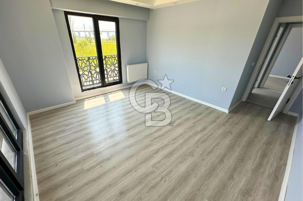Çanakkale Lapseki Yeni ve Nezih Binada Geniş Balkonlu 3+1 Daire