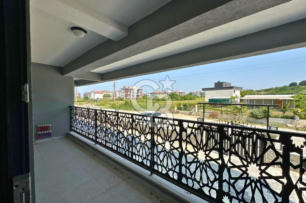 Çanakkale Lapseki Yeni ve Nezih Binada Geniş Balkonlu 3+1 Daire