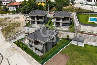 CB ENVOY |Başiskele'nin Kalbinde Müstakil Havuzlu 4+1 Lüks Villa