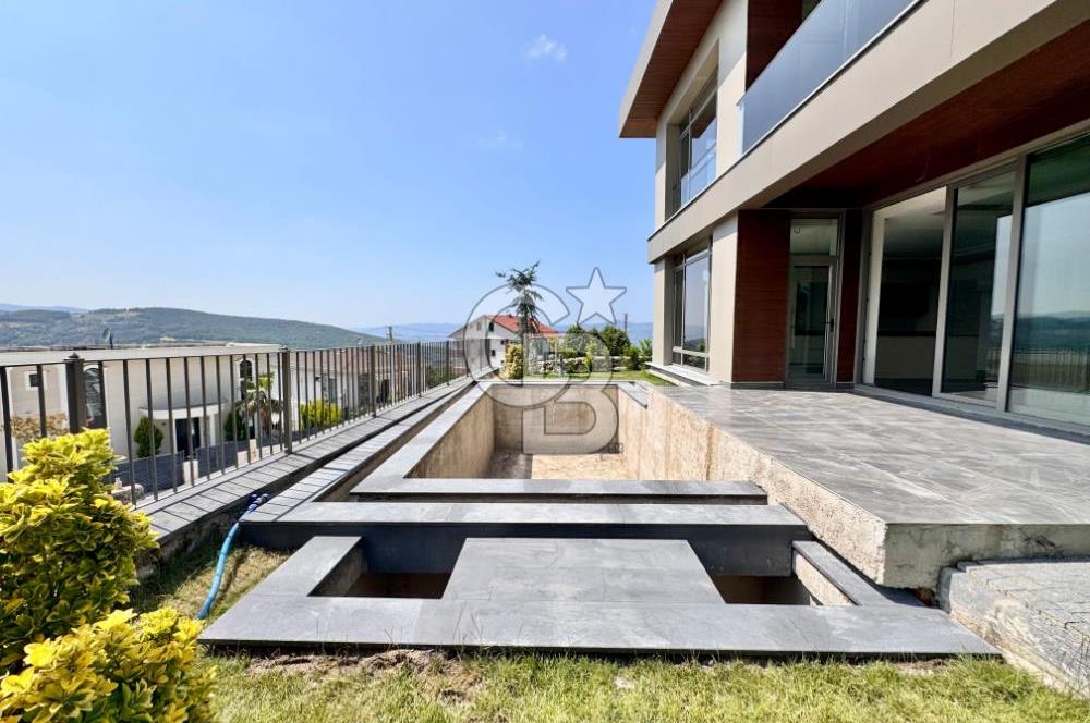 CB ENVOY |Başiskele'nin Kalbinde Müstakil Havuzlu 4+1 Lüks Villa