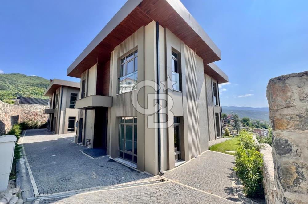 CB ENVOY |Başiskele'nin Kalbinde Müstakil Havuzlu 4+1 Lüks Villa
