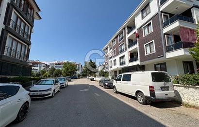 EDREMİT ALTINKUM’DA YATIRIMLIK 2+1  SATILIK DAİRE AYRI MUTFAKLI , DOĞALGAZLI SİTE İÇİ 