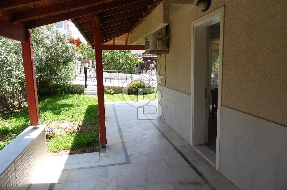 URLA İLTUR SİTESİN'DE 3+1 FIRSAT VİLLA