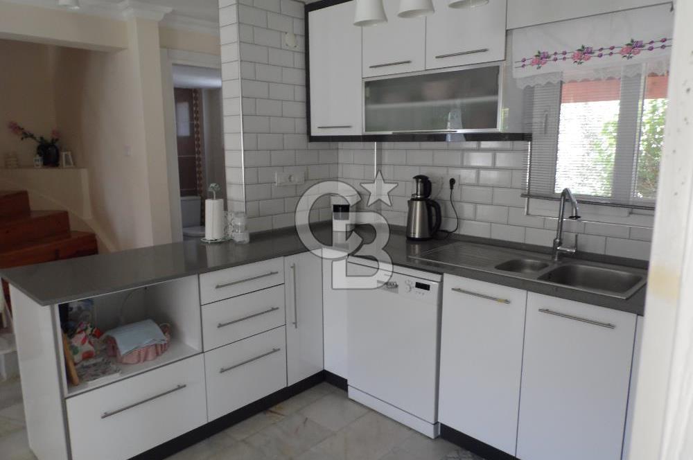 URLA İLTUR SİTESİN'DE 3+1 FIRSAT VİLLA