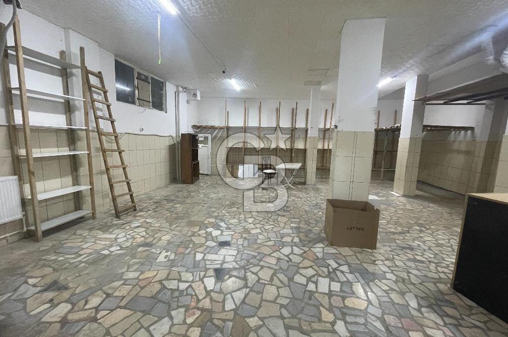 Kısıklı' da, Mağaza, Depo benzeri işlere uygun 120 m2 Dükkan