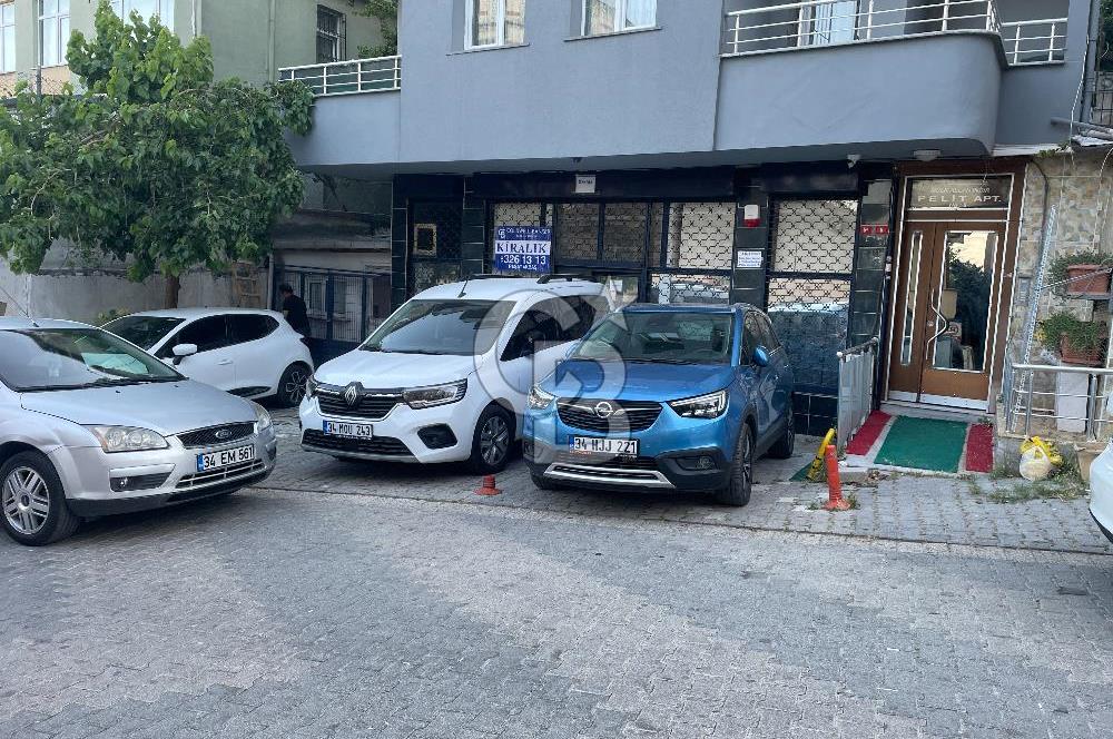Kısıklı' da, Mağaza, Depo benzeri işlere uygun 120 m2 Dükkan