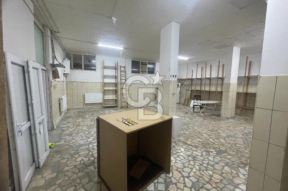 Kısıklı' da, Mağaza, Depo benzeri işlere uygun 120 m2 Dükkan