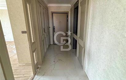 Zeytinburnu Flores Konaklarında 3,5+1  Satılık Daire