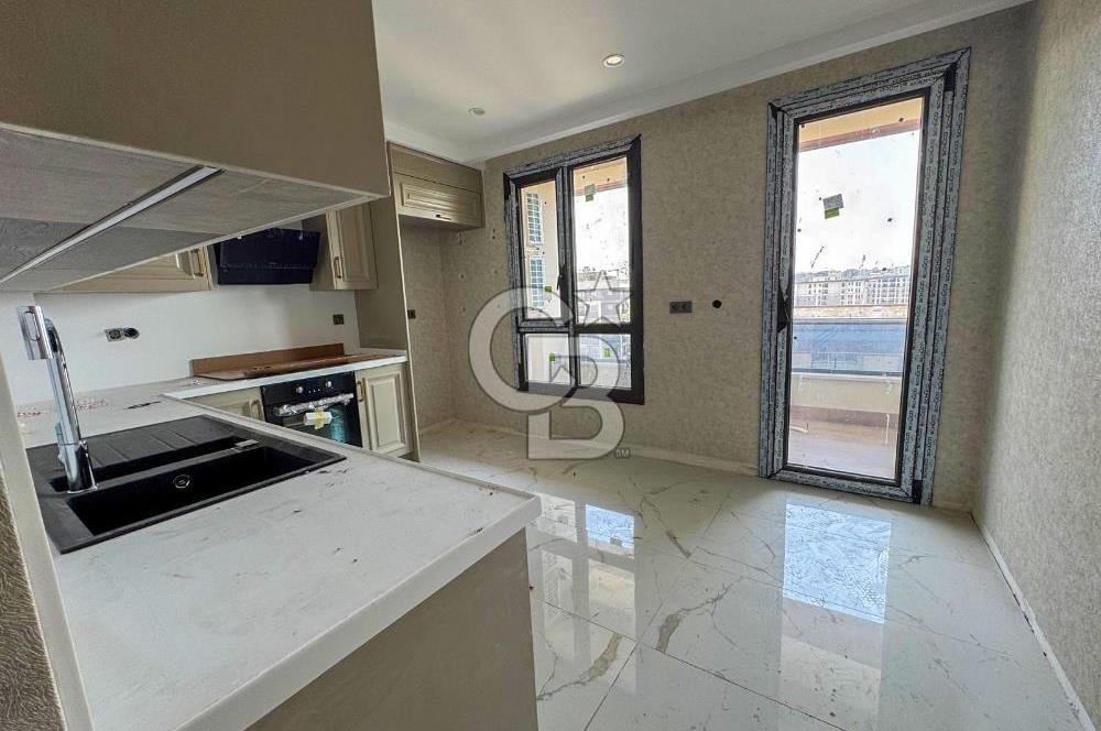 Zeytinburnu Flores Konaklarında 3,5+1  Satılık Daire