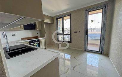 Zeytinburnu Flores Konaklarında 3,5+1  Satılık Daire