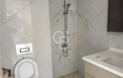 Zeytinburnu Flores Konaklarında 3,5+1  Satılık Daire