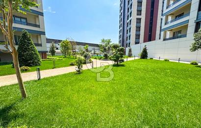 Zeytinburnu Flores Konaklarında 3,5+1  Satılık Daire