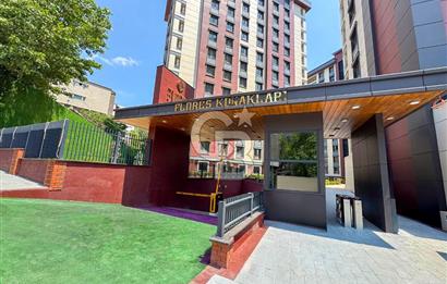 Zeytinburnu Flores Konaklarında 3,5+1  Satılık Daire